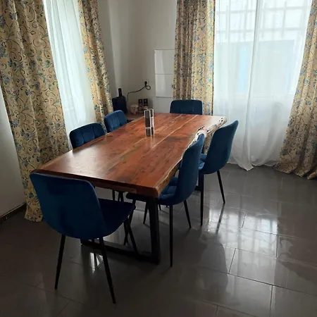 Pearl Retreat -